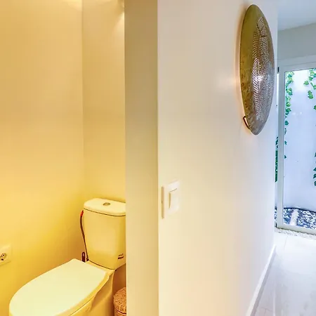 Ginevra Villa *
